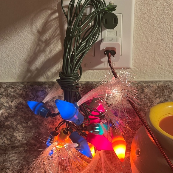 Vintage Christmas lights that work see pictures and a dainty glass Xmas ornament - Picture 11 of 11